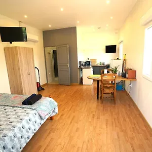 studio-indpendant-douceur-provenale.fr-provencehotel.com/