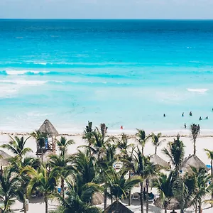 Nyx Resort Cancun