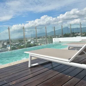 https://soha-suites-santiago-de-los-caballeros.comcaribbean.com